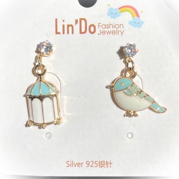 💕Beautiful Bird & Cage Fashion Earrings💕 - Picture 4 of 4